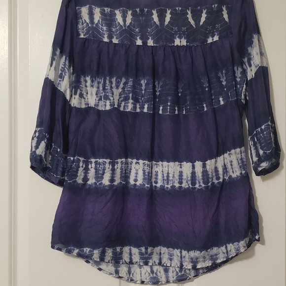 100% silk top - Picture 2 of 3